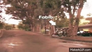 High Chaparall - Fabio Lanzoni, crossdelen då Filip kör in i Fabio, s01e03 on Make a GIF