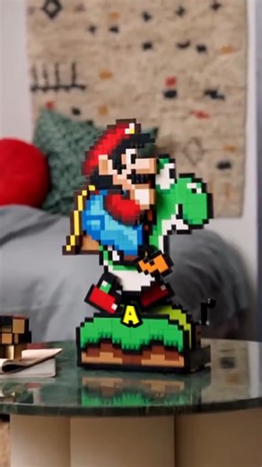 Nintendo y LEGO lanzan un set de Super Mario World con Mario y Yoshi. Es interactivo: Yoshi corre y saca la lengua, igual que en el juego. Disponible el 1 de octubre de 2024. 1215 piezas por 129,99€. ¿Lo añadirás a tu colección? ¡Sígueme para más novedades! #LEGOSuperMario #lego #Nintendo #SuperMario | Ray Bacon