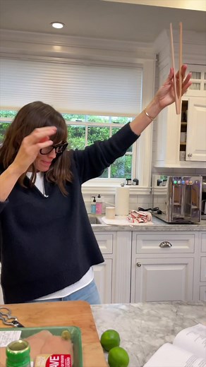 Cooking Show: Pad Korat Recipe with Jennifer Garner