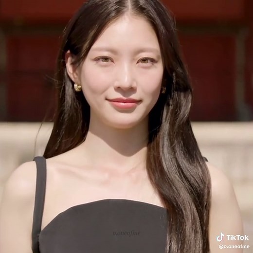 real hazel eyes #gongseungyeon #perfectcrown #kdrama #koreandrama #fyp | Hazel Eyes