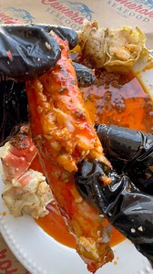 6.1M views · 10K reactions | Describe in 1 word 樂呂 #seafood #crablegs #kingcrab #sauce #relaxing #satisfying | Cameron's Seafood Online | Facebook