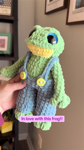 So in love!! Pattern is by @Moms Stitchetti yarn is cozy cub/baby bear from @Michaels Stores #crochet #crochetfrog #crochetersoftiktok #crochettok #frogs