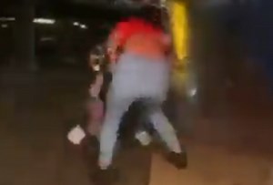 Small Girl vs Big Girl Fight - Small Girl wins the fight