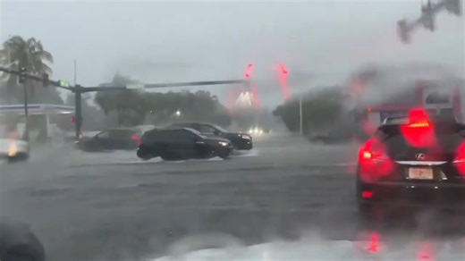 Heavy downpours cause flooding across Broward County - WSVN 7News | Miami News, Weather, Sports | Fort Lauderdale