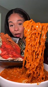 382K views · 10K reactions | One of the best combos hands down Original hot by far my favorite and hot honey is runner up But y'all my body is soooo sorreeee Lilly been having do these crazy workouts #viral #aaronmichelle #creatorsearchinsights #mukbang #buldak #wingstop #asmr #eating | Wowcrab es | Facebook
