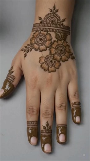 amazing mehndi dresses #arabicmehendi #mehndi #creativehenna #henna #bridalmehendi