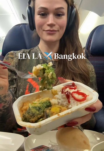Everything I Ate on 21‑Hour LA→Bangkok Flight (Korean Air Economy)
