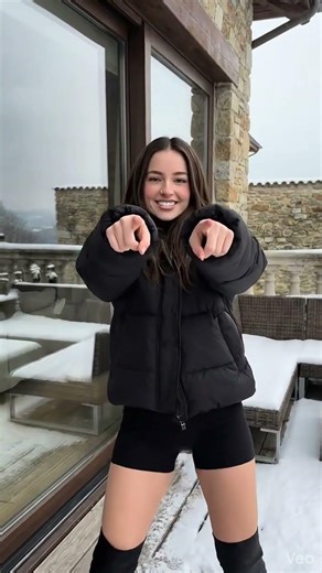 Dancing crazy to #thefateofophelia by #taylorswift