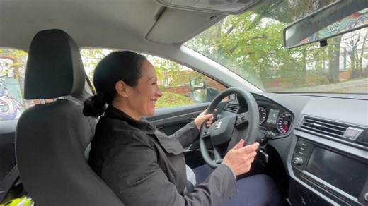 Milagros su primera clase DonCar te hace todo más fácil 👌🚗 Curso Teórico Intensivo de 8 horas:https://doncar.es/teorico-intensivo-de-conducir/ TEST DE AEOL 1280 preguntas: https://cloud.aeolservice.es/ Acceso 1 mes 20 euros, las preguntas que más han salido el último año en todas las jefaturas provinciales de tráfico 🚗 Seguimos aprobando con estos test 😍😍 😍😍 Mapas interactivos y las Rutas de examen : https://doncar.es/zonas/ #autoescuela #teoricodelcoche