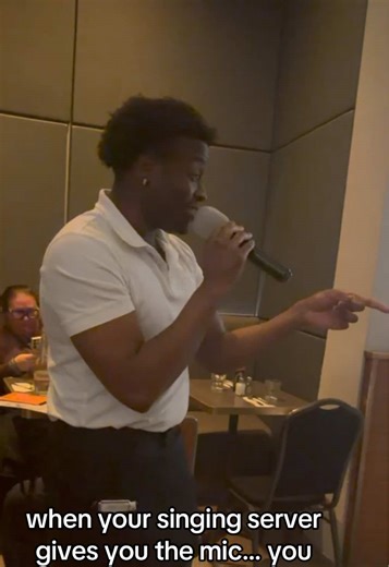 Embrace Your Moment with Hamilton Singing Servers