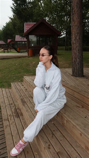 Maria Rudenko | football lifestyle influencer on Instagram: "В моем блоге о жизни жены футболиста⚽️🤍Бьюти находки и классные шмотки🤍и наша семья🤍"