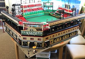 Baseball Fan Builds Incredibly Intricate Lego Stadium - Complete With Escalators and Bullpen Carts - video Dailymotion