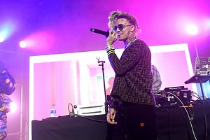 Lil Pump Celebrates 1 Billion Views On "Gucci Gang" Video