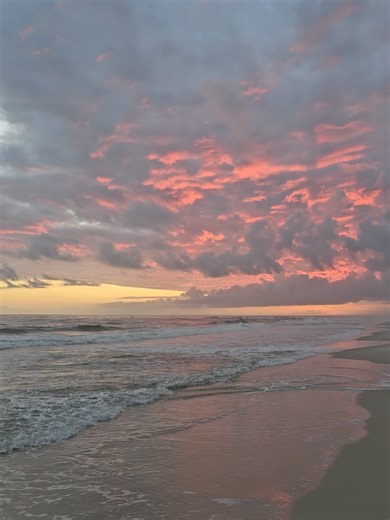 Gulf Shores, Alabama 1-22-26 Soaking in every minute of gorgeous weather today. There's something about watching the sun melt into the Gulf that never gets old. Every evening here feels like front row seats to nature's greatest show. The way the water mirrors those burning colors? Pure magic. This is your sign to never skip a Gulf Coast sunset 🌅 Where's your favorite place to watch the sun go down? #gulfshores #alabamabeaches #gulfshoresalabama #gulfcoast #alabamagulfcoast