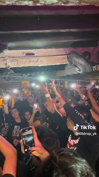 Fix you ~ Coldplay #tilldropbar #prawirotamanjogja #tilldrop_prawirotaman