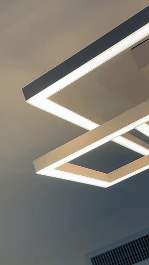 Take a closer look at our Radium LED Ceiling Fixture✨ #vonn #lighting #lightingdesign #ledlights #construction #LEDLighting #decor #vonnlighting #interiordesign #moderndecor #lightingideas #lightingfixture #design #architecture #functionality #indoor #indoorlighting #art #lightingdetails | VONN Lighting | Facebook