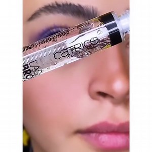 Catrice Lash Brow Designer Shaping And Conditioning Mascara Gel 🥰 ماسكارا لتصفيف الرّموش والحواجب من كاتريس 😍 ذات تركيبة شفافة، سريعة الجفاف وعالية الثبات لمظهر حواجب ورموش طبيعي ! لمعرفة مواقع تواجد ستاند كاتريس إتبع الرابط التالي ⬅️ https://bit.ly/3iulqVU يمكنك شراء المنتج من خلال الموقع ⬅️ https://bit.ly/2ZPLqnw #ماسكارا #حواجب #رموش #مكياج | Iktashifi - اكتشفي