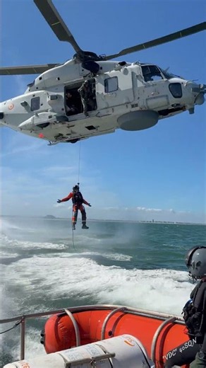 🚁 Flying low during hoisting operations.