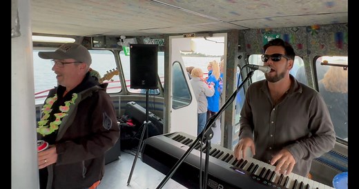 Rockin' Robin! #BobbyDay Follow my page for more music! #dylanlock Boat Cruisin! #goldenoldies #seanvenner | Dylan Lock