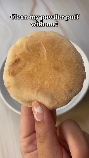 How to Clean Makeup Powder Puffs for Better Application