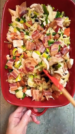 Magic with leftovers! Turkey Leek Mushroom Bacon #casserolerecipe