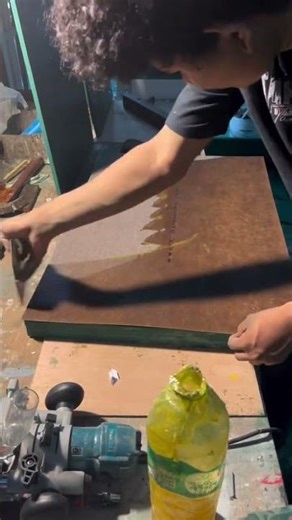 Apply rubber glue quickly #woodworking #wood #craftsmanship