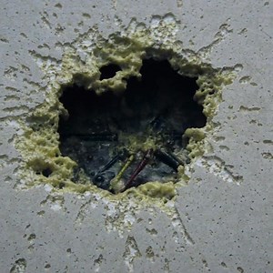 There are jump scares, and then there are moments of silent terror like this scene in 'Alien' (1979). Get your free Alien PDF script ►►https://bit.ly/alien-script Follow @studiobinder for more filmmaking resources! #filmmaking #alien #ridleyscott #scifi #horror #screenwriting | StudioBinder