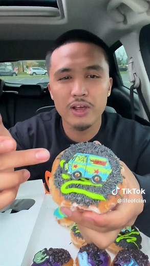 Trying Krispy Kreme’s Halloween Donuts🍩 #fyp #foodie #foodtiktok #fypシ #halloween #mukbang #krispykreme #review #krispykremehalloweendonuts #foodcritic #tastetest