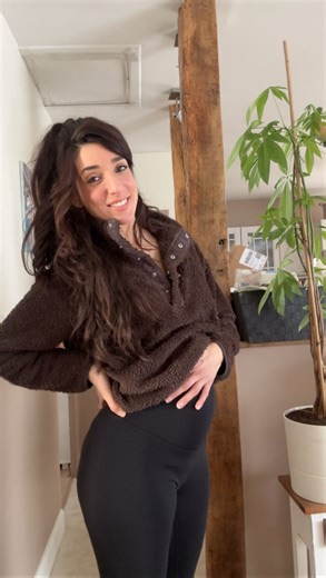 Sabrina Crabbe on Instagram: "Oh que oui j’ai eu envie d’abandonner , plusieurs fois et puis finalement on y retourne car notre rêve est plus grand que le reste . Mais ce transfert, je savais qu’il serait le dernier, je me suis même demandé « est ce que ça sert à quelque chose ? » et j’ai cette petite voix qui m’a dit: « fonce une dernière fois! Pour ne rien regretter » Alors cette petite voix, je l’ai écouté et on y est allés… et qu’est ce qu’on a bien fait 🙏🏼❤️ À toutes les femmes dans ce pa