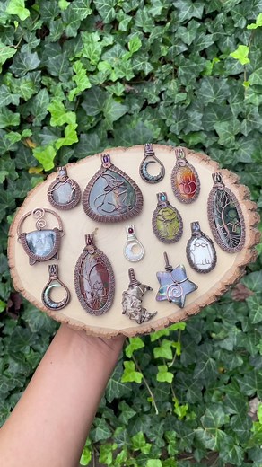3.9K views · 204 reactions | Here’s some of my favorite Halloween-themed pendants I’ve made so far this season.驪 This time of year always gets the creativity flowing for me! I can’t wait to show you what im working on this week! 殺••• #wirewrap #wirewrappedjewelry #handmadejewelry #halloween #halloweenjewelry #witchyjewelry #crystals #gemstones #ghost #cat #pumpkin #bat #jewelrymaking | Wicked Wire Crafts | Facebook
