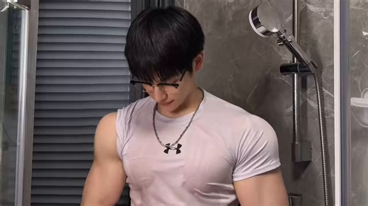Muscle shower vibes