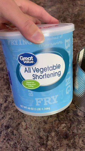 Crisco candle time! Cheap, simple diy candle with a long burn time! #preptok #preparedness #thinkahead #beprepared #criscocandle