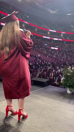 Alyssa should have graduated yesterday😥