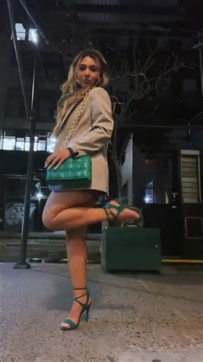 waiting for the Uber be like #OOTD #nyc #Shorts #_jasminariz
