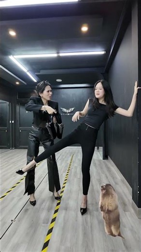 The most flexibility with get an Iphone 17 Promax??? #bybacademy #daotaonguoimau #thanhhuyennguyen