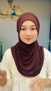528K views · 8.5K reactions | Tutorial pashmina simpel cocok banget untuk kalian yang pemula dan bemuka bulat #tutorialhijab #tutorialpashmina #tutorialsegiempat #rijasuyaticasmudi #tutorialshawl #tutorialbawal #Tutorialtudung | Rija Suyati Casmudie | Facebook