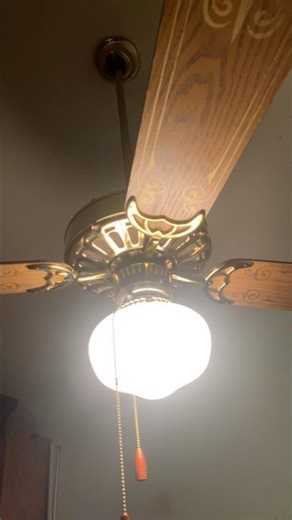 My light fixtures/ceiling fans part 3. 1986 unknown brand ceiling fan 60w incandescent
