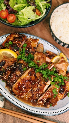 Tiffy Cooks 🥟 Easy Recipes on Instagram: "20 MINUTES ONLY LEMON GLAZED CHICKEN 🍋 one of my favorite weeknight dinner recipes! Comment LEMON and I will dm you the full recipe :) #homecooking #easyrecipes #chicken #chickenrecipes #dinnerideas"