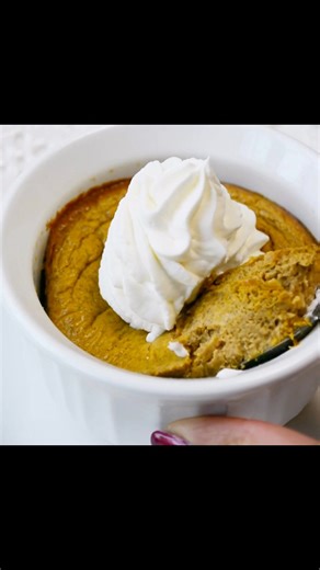 This Healthy Keto Crustless Pumpkin Pie Custard is Sugar Free, Low Carb, Gluten Free, Grain Free and tastes like traditional pumpkin pie minus the sugar! | SugarFreeMom.com