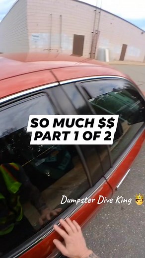 244K views · 2.7K reactions | WOW !! Singer sewing machines and cricuts in a dumpster !! $$$  螺 #dumpsterdiveking #dumpsterdiving #sewing #singer #cricut #money | Dumpster Dive King | Facebook