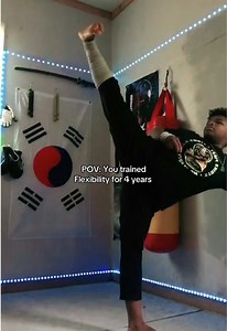 consistency is key 🤸🏽‍♀️ #martialarts #taekwondo #flexibility #stretching #flexible