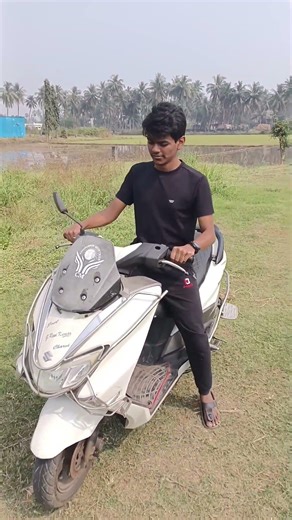 l fly kigh using bick