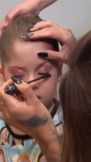 FLOFLO A MINI DIVA #virginiafonseca