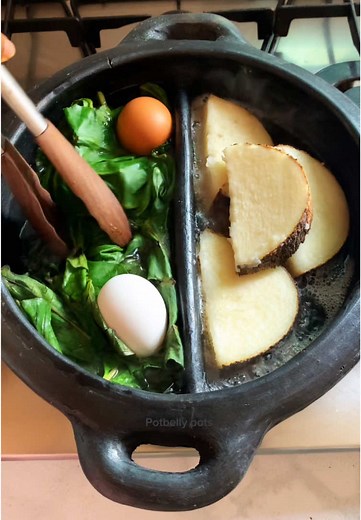 Cooking in African clay pot ###claypot #fyopppppppppppppppppppp #potbellypots