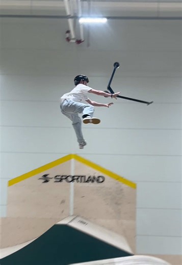 Grand Scooter Competition: Unbelievable Tricks Revealed