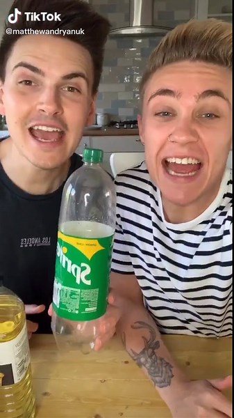 DIY Homemade Lava Lamp Tutorial