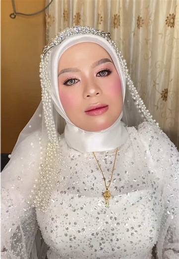 ✨ Hijab & Makeup Artist ✨ •by Farz Bula Ariman• 💄 Airbrush & Traditional Makeup 🧕 Hijabi Styling 🌸 Services: ✨ Bridal Makeup ✨ Entourage Makeup ✨ JS Prom / Graduation ✨ Ball Night 📸 👗 📍 📲 Book Now: 0912-196-6410 (Smart) 📩 DM for inquiries & bookings 💌 Follow Me: IG: @touchbyfarz FB: Farz Bula Ariman