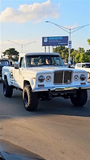 Jeep J20 Gladiator Classic Pickup Truck Drive By Engine Sound Woodward Dream Cruise 2024