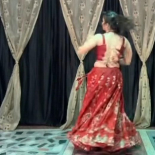 Anushka shetty romance scene