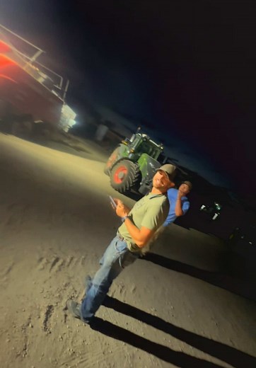 Ngl gets the blood pumping a bit when bossman texts saying to hurry and get to the shop #fyp #idaho #agriculture #idahofarming #farming #farmlife
